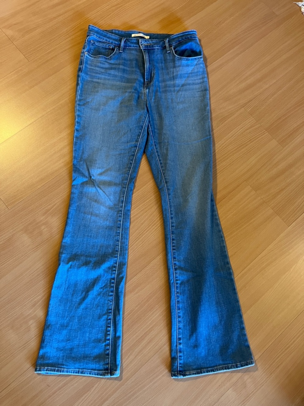 Classic Mid Blue Flared Jeans Sz 31